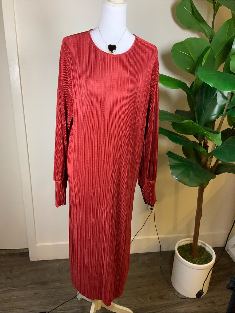 Zara Red Long-Sleeve Pleated Midi Dress